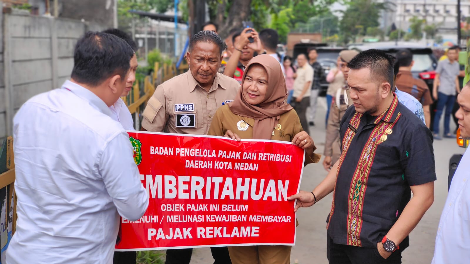 Penertiban reklame, restoran, hiburan yang menunggak pajak atau tidak berizin (12/05)